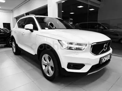 Usado Volvo XC40 Momentum 163 CV (119 kW) 2019 Blanco SUV
