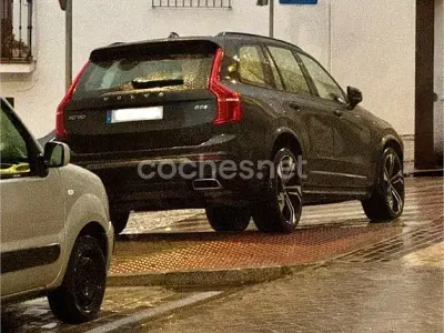 Usado Volvo XC90 R-Design 235 CV (172 kW) 2020 Negro SUV