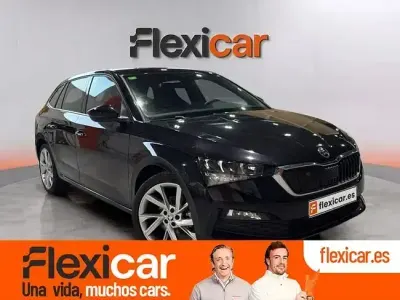 Usado Skoda Scala Sport 110 CV (80 kW) 2022 Negro Utilitario