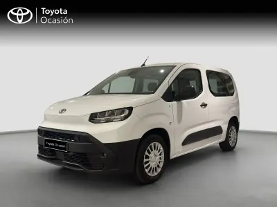 Używany Toyota Proace Verso City 102 KM (75 kW) 2024 Biały Kombi