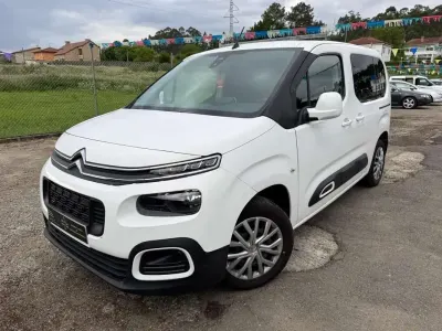 Usado Citroën Berlingo Feel 102 HP (75 kW) 2020 Branco Monovolume