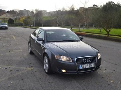 Usado Audi A4 S-Line 140 CV (102 kW) 2006 Gris / plata Berlina