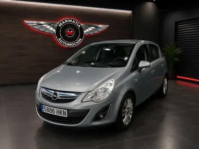 Usado Opel Corsa Expression 86 CV (63 kW) 2012 Gris Utilitario