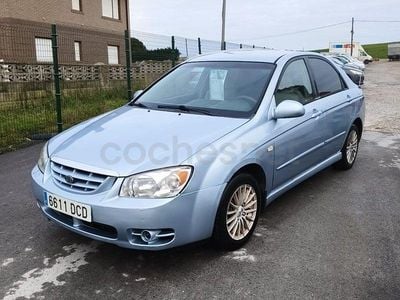 Usado Kia Cerato LX 112 CV (82 kW) 2004 Azul Berlina