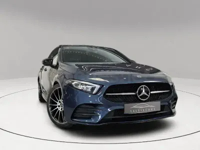 Usado Mercedes A180 136 CV (100 kW) 2021 Azul Berlina