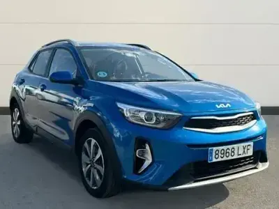 Usado Kia Stonic 84 CV (61 kW) 2022 Azul SUV