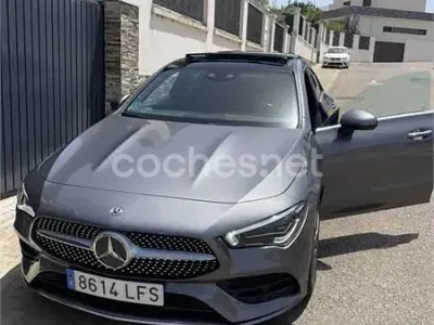 Usado Mercedes CLA220 190 CV (139 kW) 2020 Gris / plata Coupe