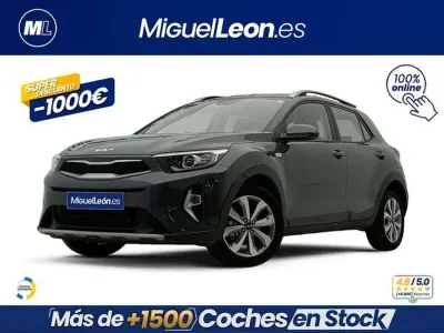 Usado Kia Stonic 101 CV (74 kW) 2023 Gris SUV