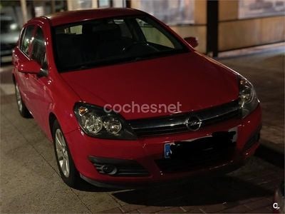 Rojo Usado 2007 Opel Astra Enjoy Berlina | 3200 € (Buen precio)