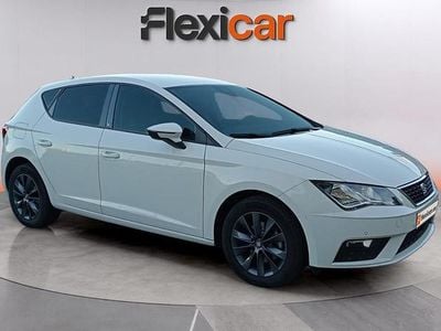 Usado Seat Leon Style 115 CV (84 kW) 2019 Blanco Berlina