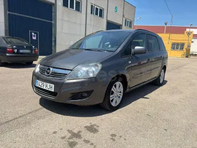 Usado Opel Zafira Family 115 CV (84 kW) 2012 Gris / plata Monovolumen
