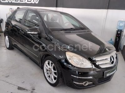 Mercedes B180