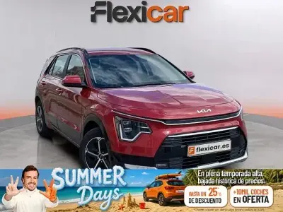 Usado Kia Niro 141 CV (103 kW) 2022 Rojo SUV
