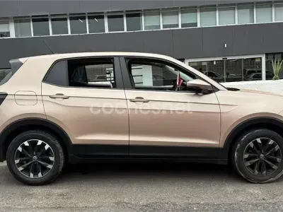 Usado VW T-Cross Edition 95 CV (69 kW) 2021 Beige SUV