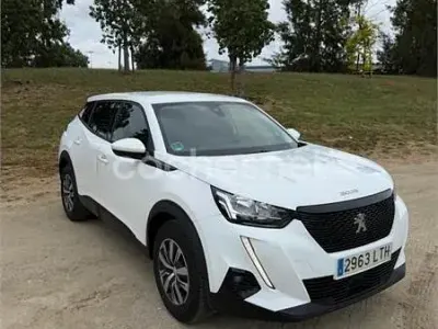Usado Peugeot 2008 Active 100 HP (73 kW) 2021 Branco SUV