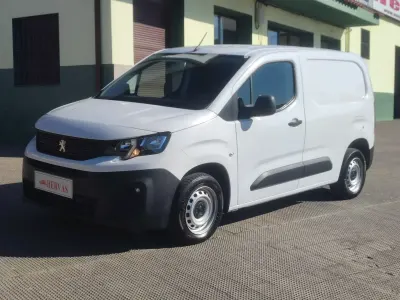 Usado Peugeot Partner 100 CV (73 kW) 2020 Blanco Monovolumen