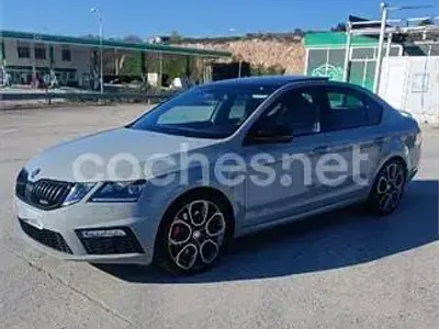 Usado Skoda Octavia RS 245 CV (180 kW) 2019 Gris / plata Berlina