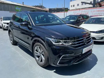 Usado VW Tiguan R-line 245 CV (180 kW) 2023 Negro SUV