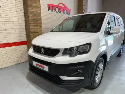 Begagnad Peugeot Rifter Active 100 HK (73 kW) 2020 Vit Minibuss
