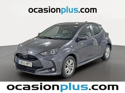 Gris Usado 2024 Toyota Yaris Edition Utilitario | 15.682 € (Precio justo)