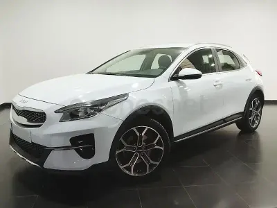 Usado Kia XCeed 120 CV (88 kW) 2022 Blanco SUV
