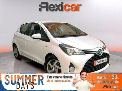 Usado Toyota Yaris Hybrid Active 100 CV (73 kW) 2015 Blanco Berlina