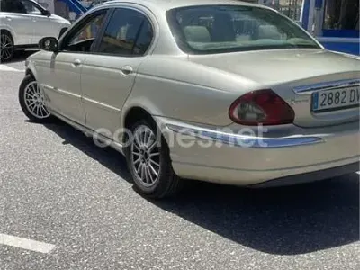 Usado Jaguar X-type Executive 155 CV (114 kW) 2006 Beige Berlina