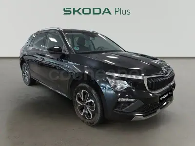 Usado Skoda Kamiq Selection 115 CV (84 kW) 2025 Negro SUV