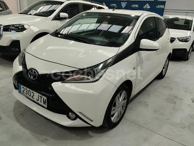 Blanco Usado 2016 Toyota Aygo X-cite Utilitario | 9900 € (Precio justo)