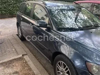 Usado Volvo V50 Momentum 125 CV (91 kW) 2004 Azul Familiar