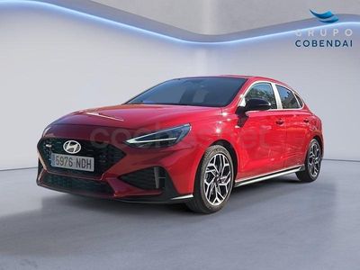 Usado Hyundai i30 N Line 100 CV (73 kW) 2025 Rojo Berlina