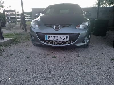 Usado Mazda 2 Active 75 CV (55 kW) 2012 Verde Berlina
