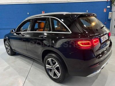 Usado Mercedes GLC300e 320 CV (235 kW) 2020 Negro SUV