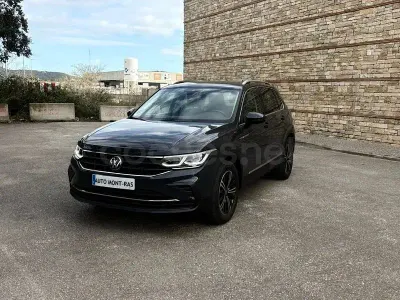 Käytetty VW Tiguan Life 130 HP (95 kW) 2022 Harmaa Katumaasturi