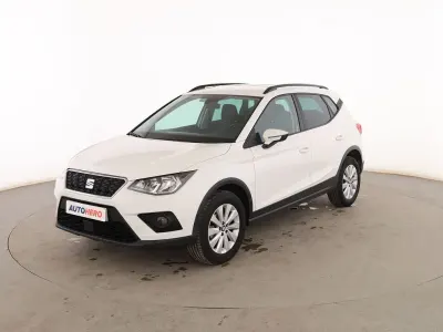 Usado Seat Arona Style 95 CV (69 kW) 2019 Blanco SUV