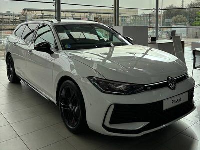 Blanco Usado 2024 VW Passat R-line Familiar | 48.249 €