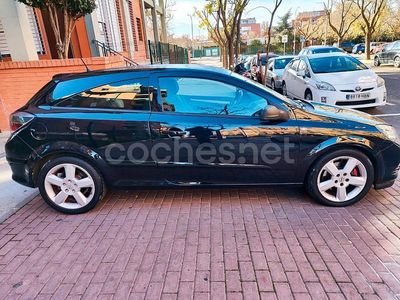 Opel Astra GTC