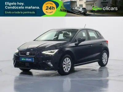 Usado Seat Ibiza Style 110 CV (80 kW) 2022 Negro Utilitario