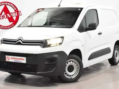 Usado Citroën Berlingo 101 CV (74 kW) 2021 Blanco Monovolumen