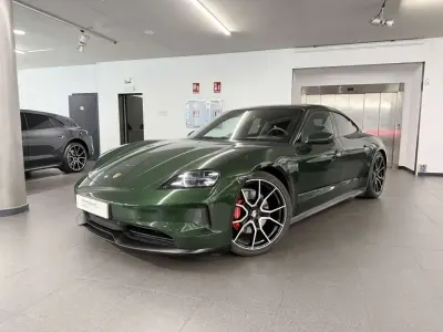 Usado Porsche Taycan 4S 400 kW (544 CV) 2024 Verde Berlina