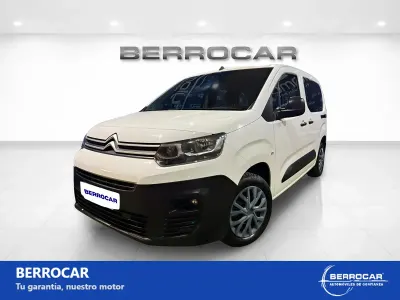 Usado Citroën Berlingo Live 102 CV (75 kW) 2021 Blanco Monovolumen