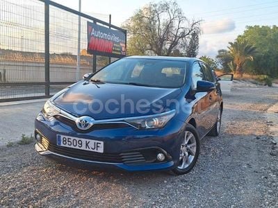 Toyota Auris Hybrid