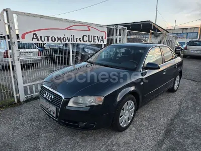 Usado Audi A4 140 CV (102 kW) 2005 Negro Berlina