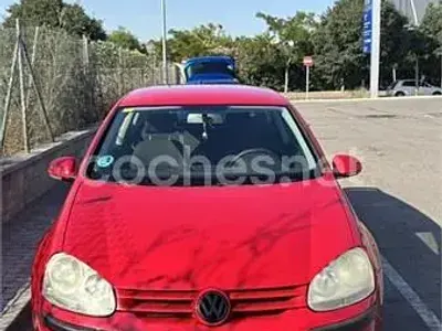 Usado VW Golf V Highline 102 CV (75 kW) 2007 Rojo Berlina