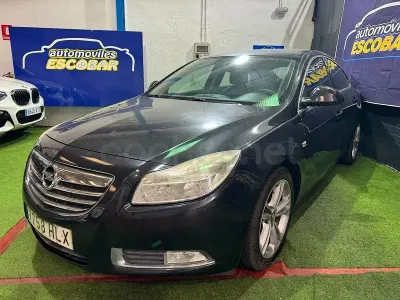 Usado Opel Insignia Sportive 160 CV (117 kW) 2012 Negro Berlina
