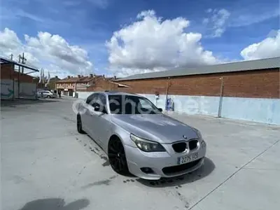 Usado BMW 525 177 CV (130 kW) 2006 Gris / plata Familiar