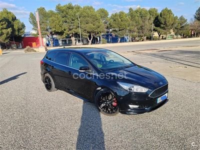 Usado Ford Focus ST-Line 150 CV (110 kW) 2017 Negro Familiar