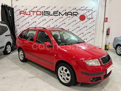 Rojo Usado 2006 Skoda Fabia Comfort Familiar | 3700 € (Caro)