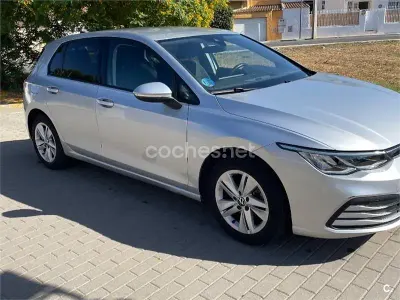 Usado VW Golf VIII Life 110 CV (80 kW) 2021 Blanco Berlina