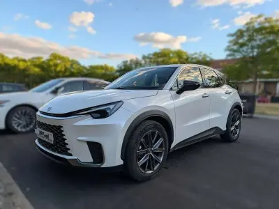 Usado Lexus LBX 91 CV (66 kW) 2024 Blanco SUV
